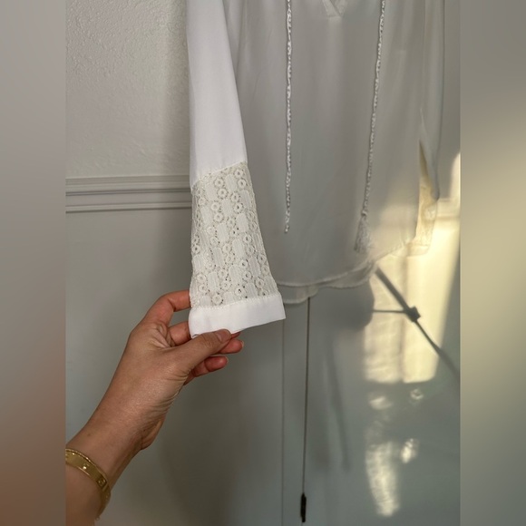 Neiman Marcus White Lace Detail Blouse size XS - Picture 3 of 8